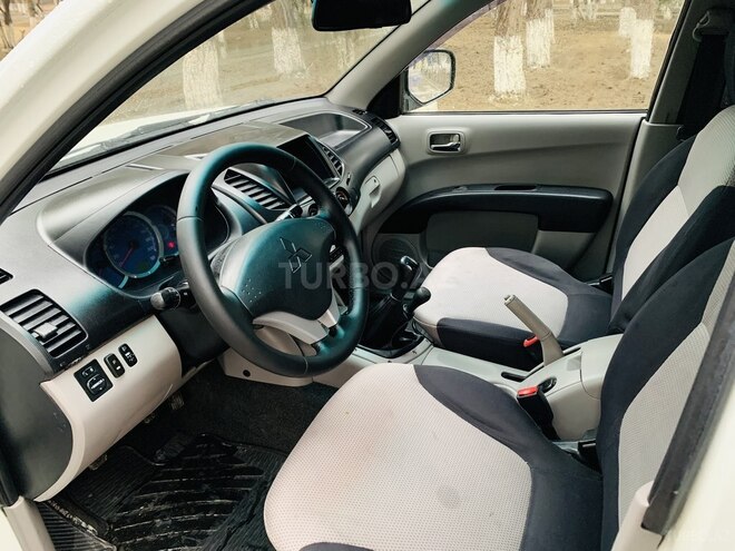 Mitsubishi L200 2009, 213,480 km - 2.5 l - Bakı
