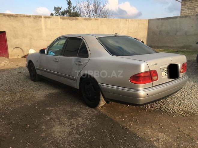 Mercedes E 230 1996, 518,000 km - 2.3 l - Şəmkir