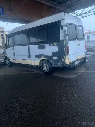 Mercedes  1991, 362,580 km - 2.3 л - Yevlax