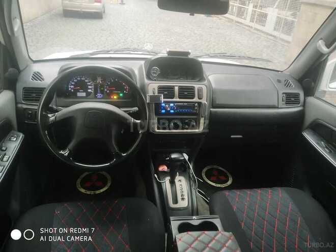 Mitsubishi Pajero io 1999, 281,476 km - 1.8 л - Bakı