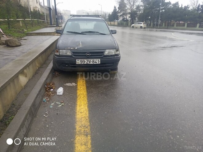 Opel Astra 1993, 264,290 km - 1.6 л - Bakı
