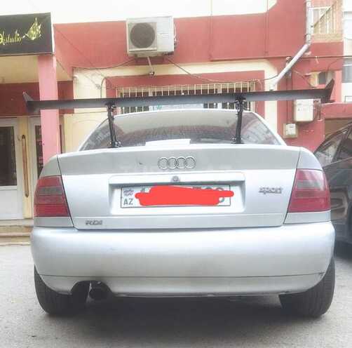 Audi A4 1999, 300,000 km - 1.6 l - Bakı