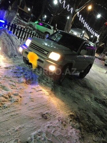 Mitsubishi Pajero 1999, 300,000 km - 2.0 л - Bakı