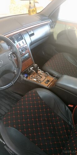 Mercedes E 220 2000, 369,600 km - 2.2 л - Sabirabad