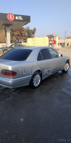Mercedes E 220 2000, 369,600 km - 2.2 л - Sabirabad