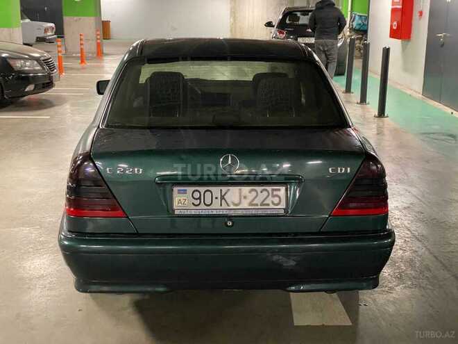 Mercedes C 220 2000, 325,000 km - 2.2 l - Bakı