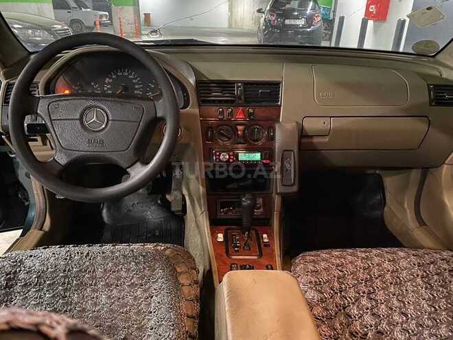 Mercedes C 220 2000, 325,000 km - 2.2 l - Bakı