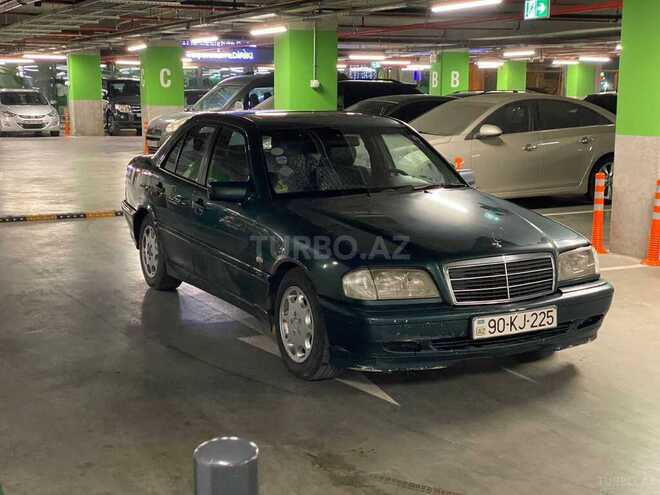 Mercedes C 220 2000, 325,000 km - 2.2 l - Bakı
