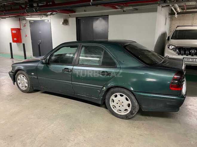 Mercedes C 220 2000, 325,000 km - 2.2 l - Bakı