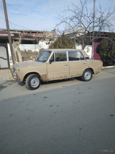 LADA (VAZ) 21011 1984, 321,543 km - 1.5 л - Salyan