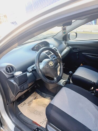 Toyota Yaris 2008, 246,000 km - 1.3 l - Sumqayıt