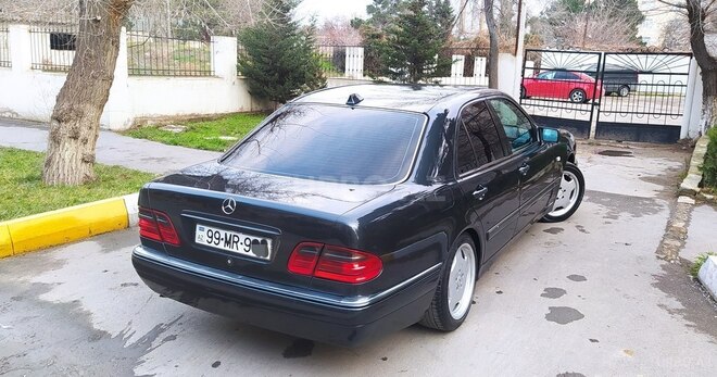 Mercedes E 230 1996, 312,415 km - 2.3 l - Sumqayıt