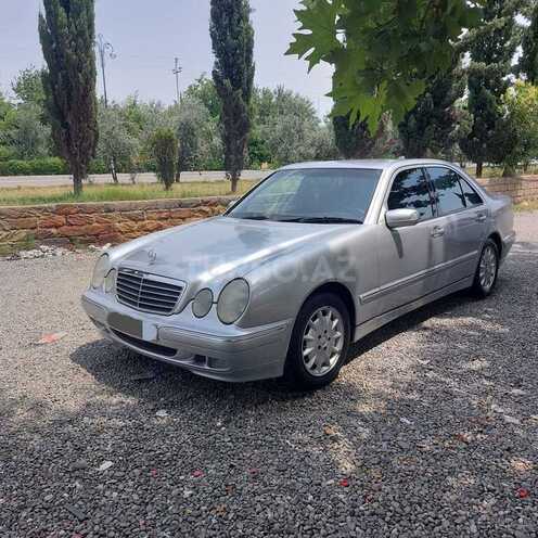 Mercedes E 320 2001, 290,000 km - 3.2 l - Bərdə
