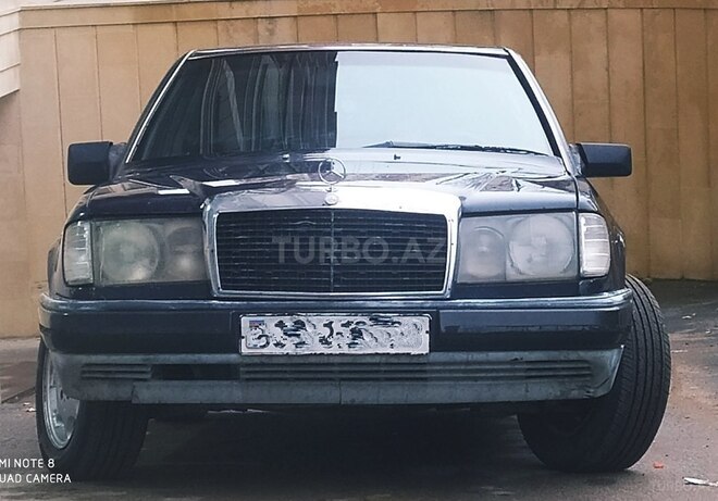 Mercedes E 250 1991, 245,000 km - 2.5 l - Bakı