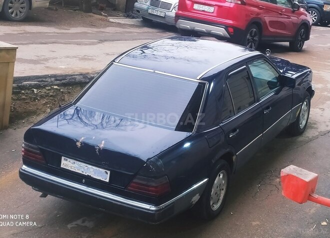 Mercedes E 250 1991, 245,000 km - 2.5 l - Bakı