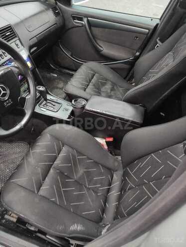 Mercedes E 220 1999, 310,000 km - 2.2 l - Bakı