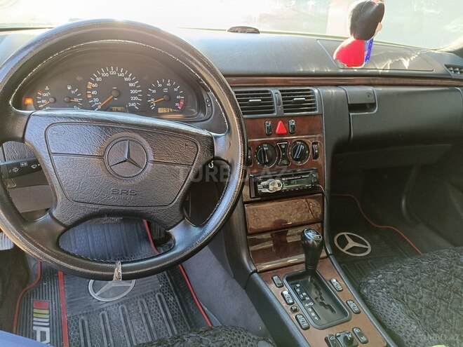 Mercedes E 230 1997, 395,000 km - 2.3 l - Bakı