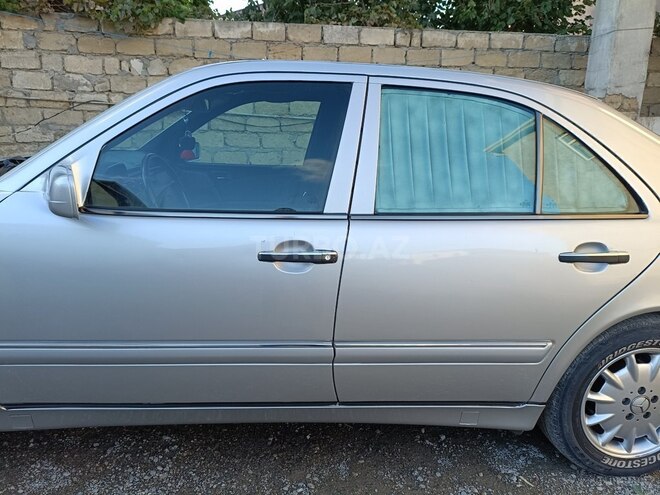 Mercedes E 230 1997, 395,000 km - 2.3 l - Bakı