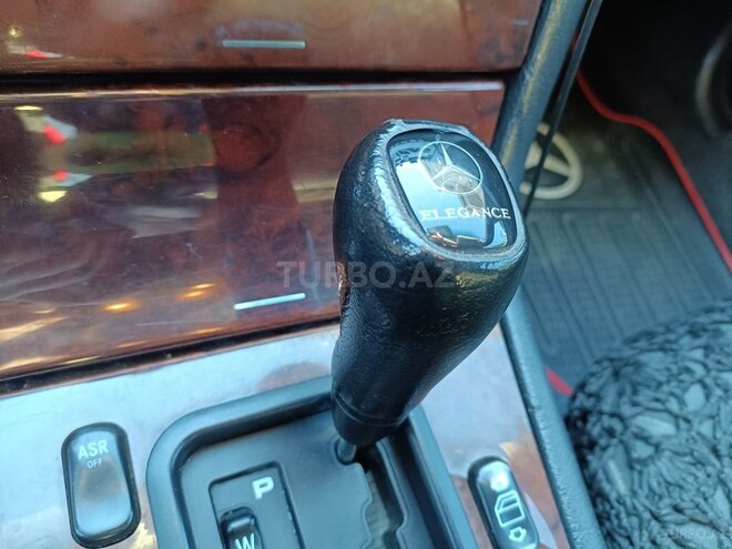 Mercedes E 230 1997, 395,000 km - 2.3 l - Bakı