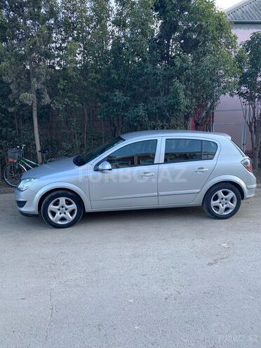 Opel Astra 2007, 167,000 km - 1.4 l - Gəncə