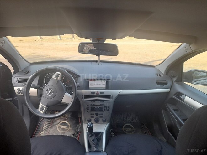 Opel Astra 2007, 235,000 km - 1.4 л - Yevlax