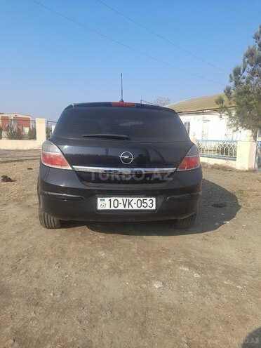 Opel Astra 2007, 235,000 km - 1.4 л - Yevlax