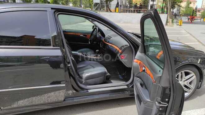 Mercedes E 240 2005, 294,000 km - 2.6 l - Bakı