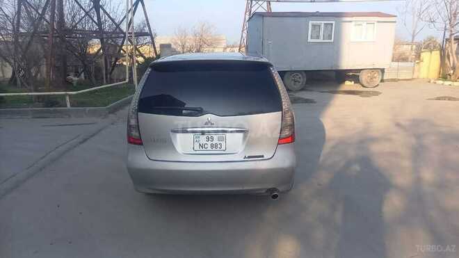 Mitsubishi Grandis 2003, 212,000 km - 2.4 l - Sumqayıt