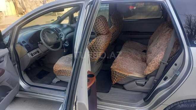 Mitsubishi Grandis 2003, 212,000 km - 2.4 l - Sumqayıt