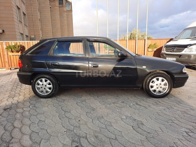 Opel Astra 1997, 340,000 km - 1.6 l - Bakı