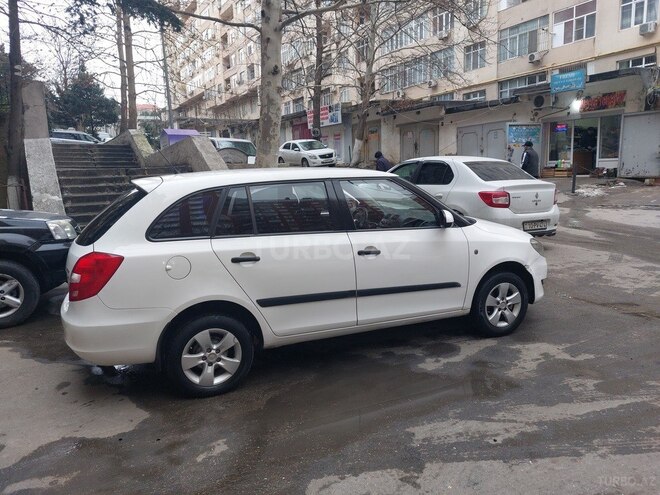 Skoda Fabia 2013, 356,000 km - 1.2 l - Bakı