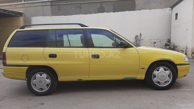 Opel Astra 1994, 342,000 km - 1.6 l - Bakı