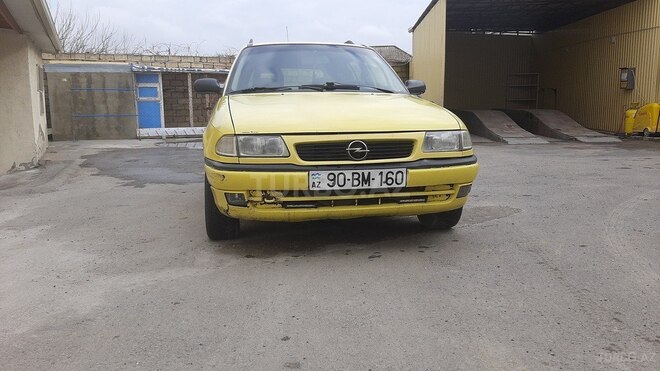 Opel Astra 1994, 342,000 km - 1.6 l - Bakı