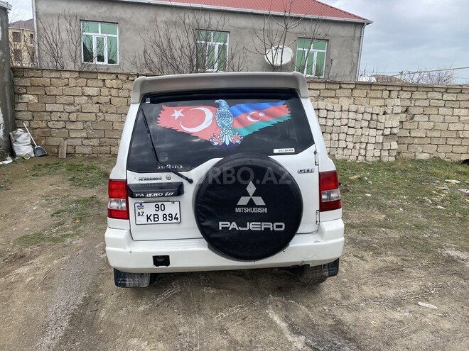 Mitsubishi Pajero io 1999, 305,680 km - 1.8 l - Bakı