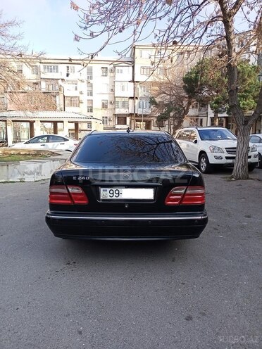 Mercedes E 240 2001, 375,000 km - 2.4 л - Bakı