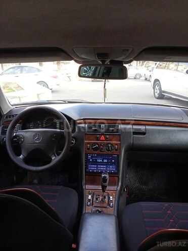 Mercedes E 240 2001, 375,000 km - 2.4 л - Bakı