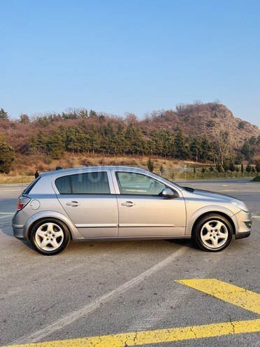 Opel Astra 2007, 295,000 km - 1.3 л - Zaqatala