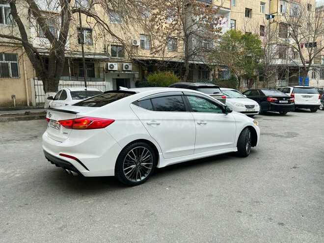Hyundai Elantra 2017, 101,389 km - 1.6 l - Bakı