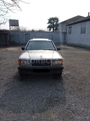 Mercedes 190 1992, 268,000 km - 2.0 l - Bərdə