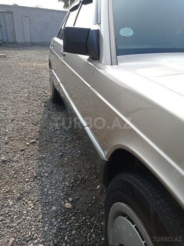 Mercedes 190 1992, 268,000 km - 2.0 l - Bərdə