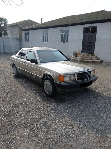 Mercedes 190 1992, 268,000 km - 2.0 l - Bərdə