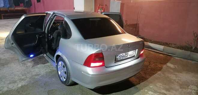 Opel Vectra 1999, 324,000 km - 1.6 l - Bakı