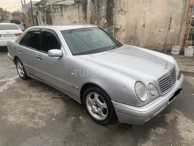 Mercedes E 230 1997, 300,000 km - 2.3 л - Bakı