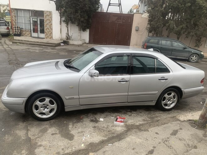 Mercedes E 230 1997, 300,000 km - 2.3 л - Bakı