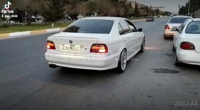 BMW 528 1998, 378,000 km - 2.8 l - Bakı