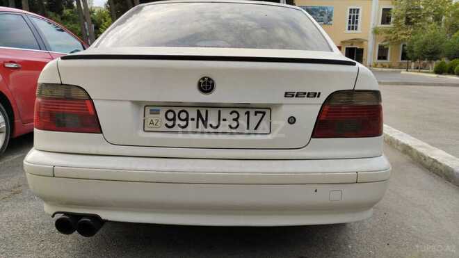 BMW 528 1998, 378,000 km - 2.8 l - Bakı