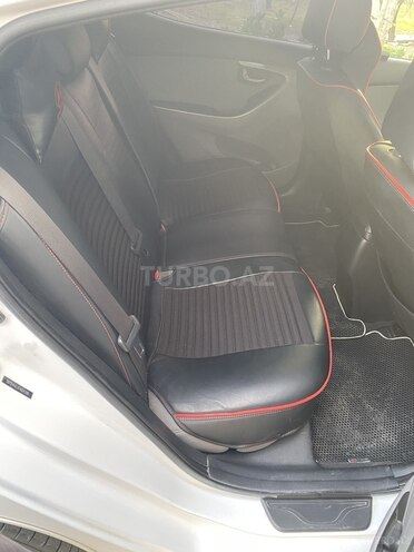 Hyundai Elantra 2015, 170,000 km - 1.8 l - Bakı