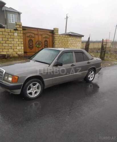 Mercedes 190 1990, 475,362 km - 1.8 l - Quba