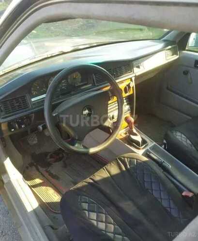 Mercedes 190 1990, 475,362 km - 1.8 l - Quba