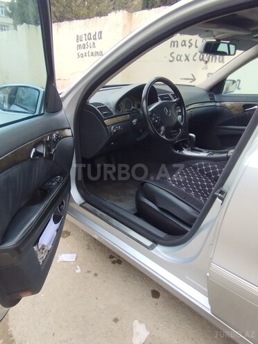 Mercedes E 270 2002, 353,040 km - 2.7 л - Bakı